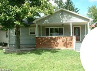 1080 Doris Dr, Hubbard, OH