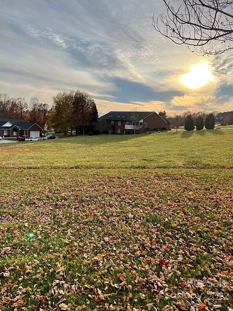 1st image of 4000 Plantation Dr #9