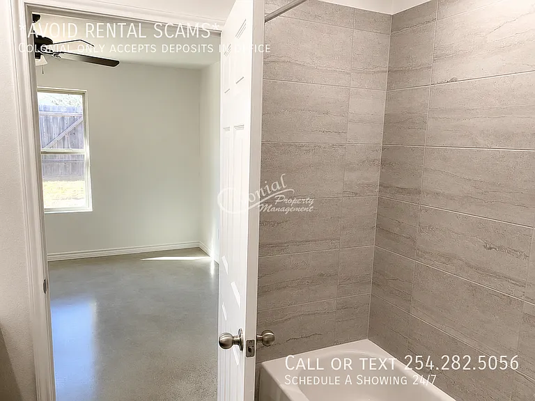 1808 Ponca Trce #A — Photo 11