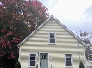 39 Riverside Dr, Manchester, CT 06040