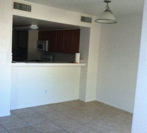 Dining area off kitchen 