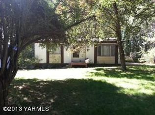 140 Gurley Rd, Granger, WA 98932