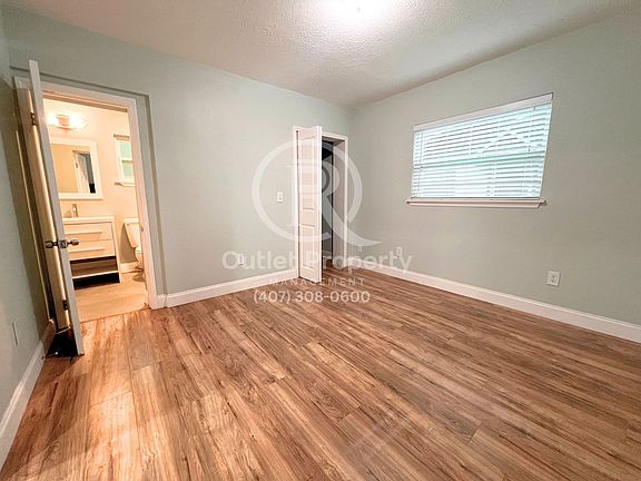 5th image of 744 Carlson Dr