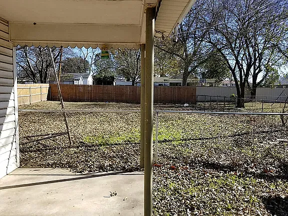 3 bed, 1332 sqft, $1,295 — Photo 4