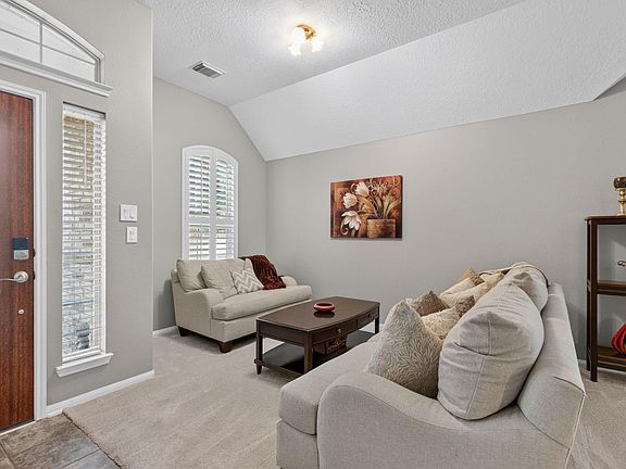 5th image of 2410 Avalon Trace Ln