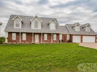 773 Arrowhead Rd, Waxahachie, TX 75167
