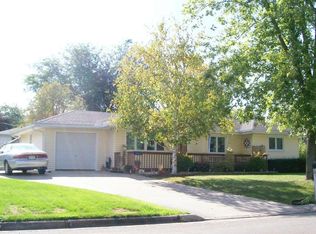 1401 Crestview Rd, Albert Lea, MN 56007