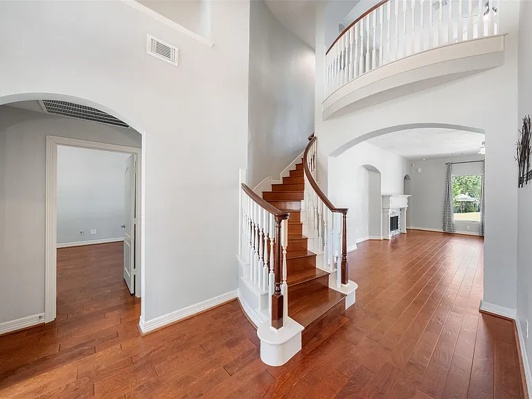 5450 Faircreek Ln — Photo 12