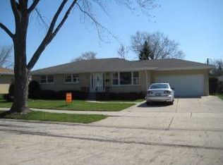 981 N Howard Ave, Addison, IL 60101