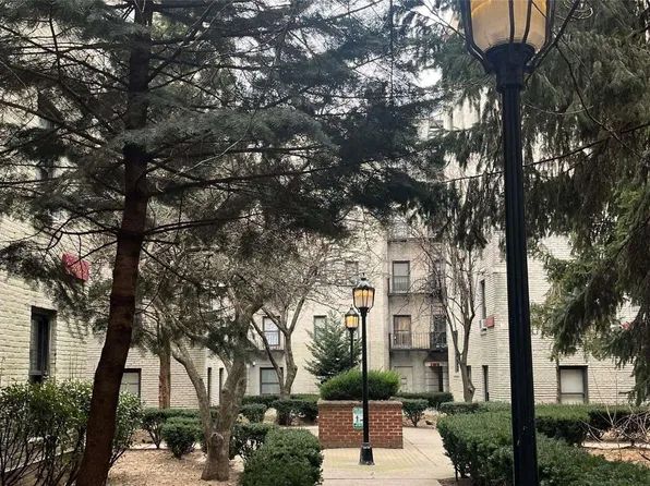 21-77 33rd Street #4F, Astoria, NY 11105