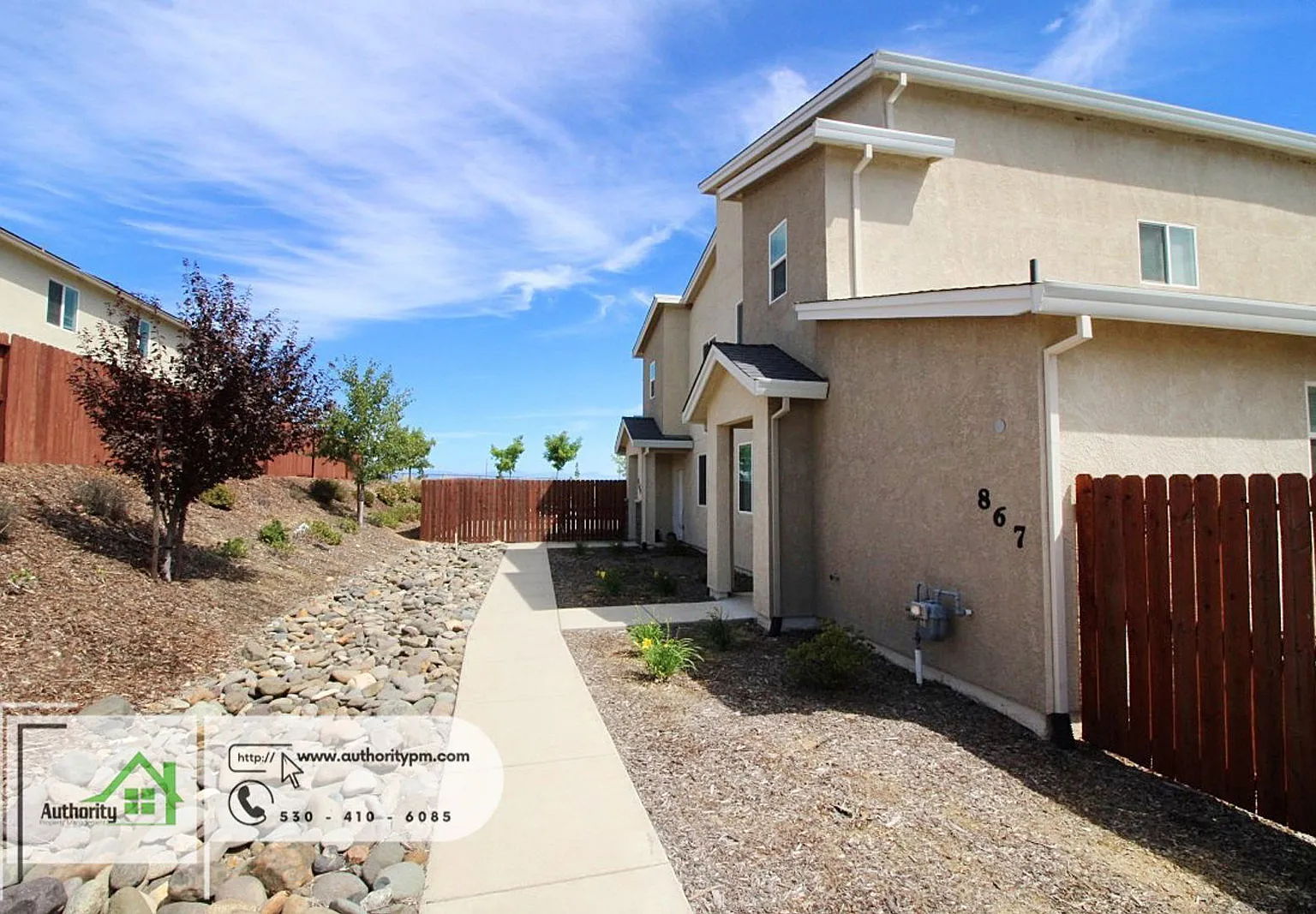 4 bed, 3.0 bath, 2127 sqft, $2,295 — Photo 2