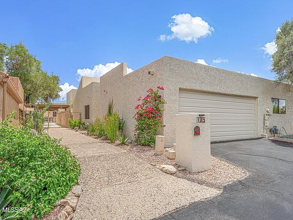 3rd image of 735 E Placita Del Mirador