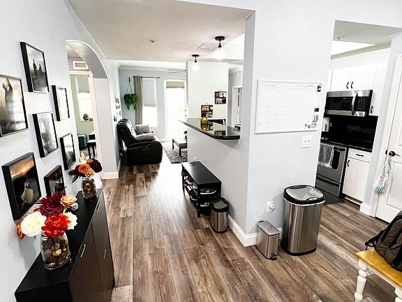 4th image of 533 NE 3rd Avenue #549