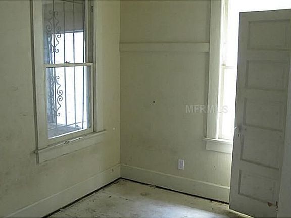 5th image of 1416 Highland St S