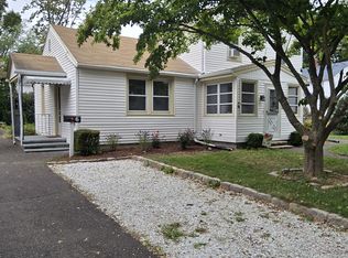 6 Greenlawn Dr, Fairfield, CT 06825