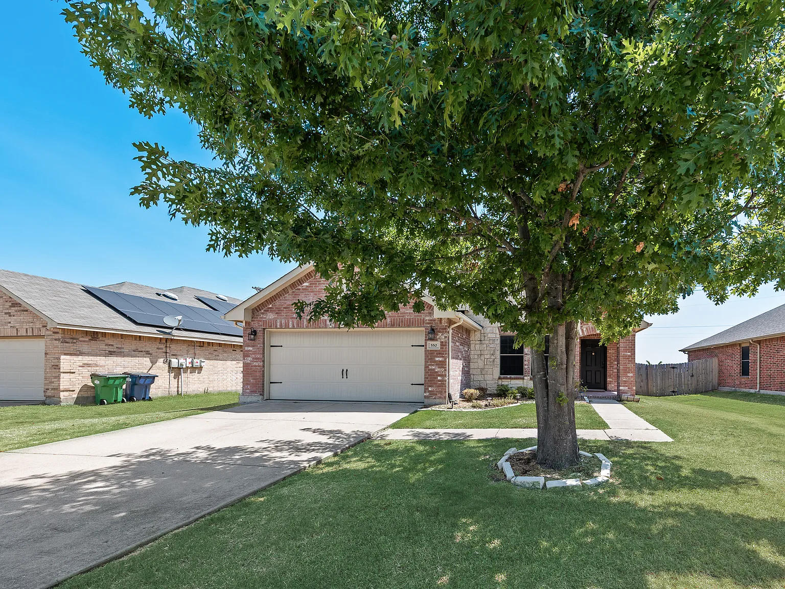 3 bed, 1519 sqft, $1,969 — Photo 2