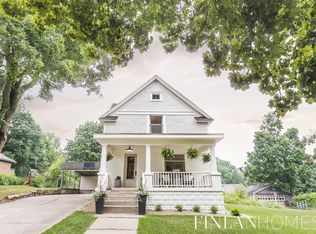 236 Maple St NE, Rockford, MI 49341