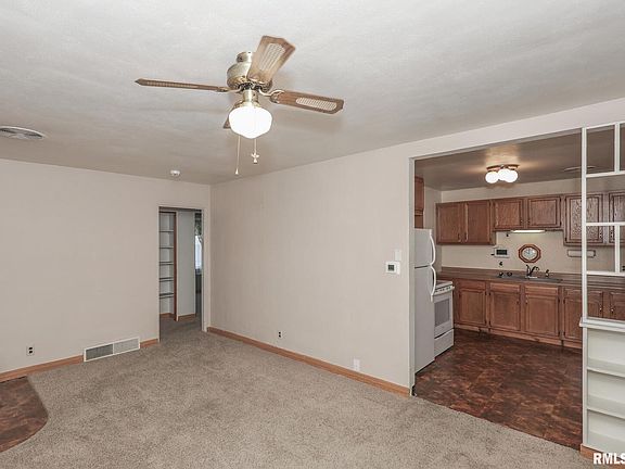 5th image of 1313 W 38th Pl