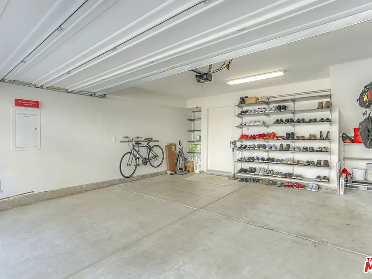 2202 Edendale Ln — Photo 24
