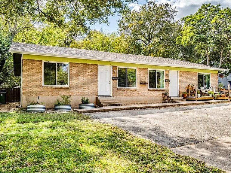 1607 Valleyridge Dr #B — Photo 1