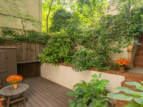 432 East 85th Street image 10 of 13