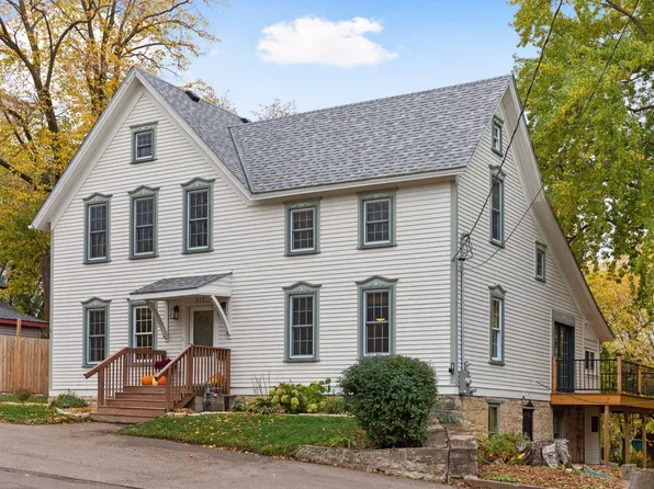 215 Saint Croix Ave W, Stillwater, MN 55082