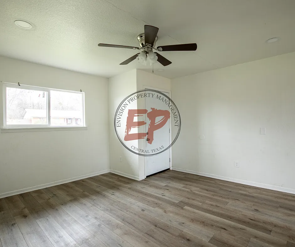 107 Shirley Drive - 1 — Photo 4