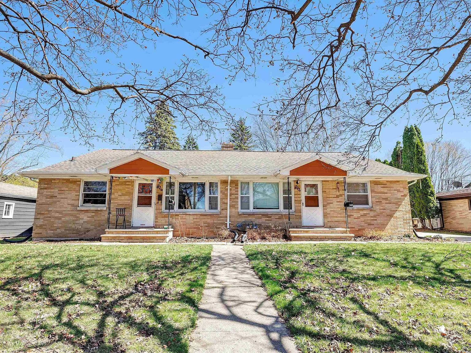 1221 S Fisk St, Green Bay, WI 54304 Zillow