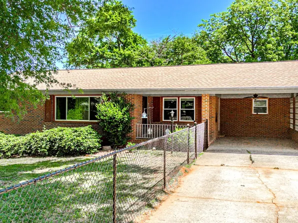 135 Hazelwood Dr, Forest City, NC 28043