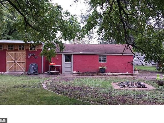 5th image of 2933 Park Dr