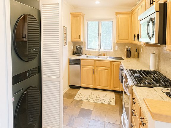 5th image of 120 Village Blvd #149