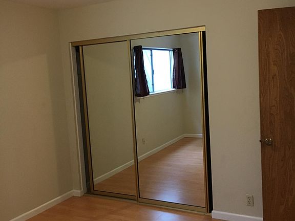 4th image of 3217 Vicente St