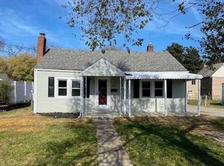 607 W Calhoun St, Salem, VA 24153