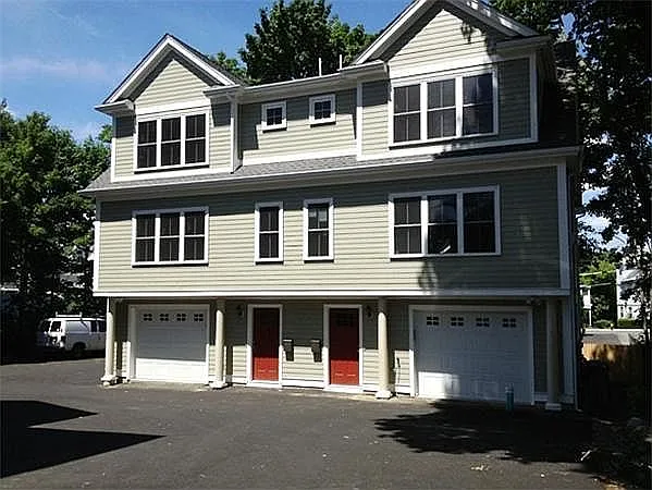 11 Sparhawk St #RL — Photo 1