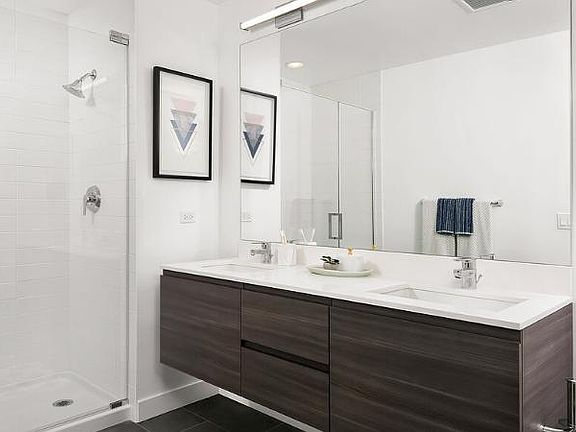 5th image of 333 W Hubbard St #1213