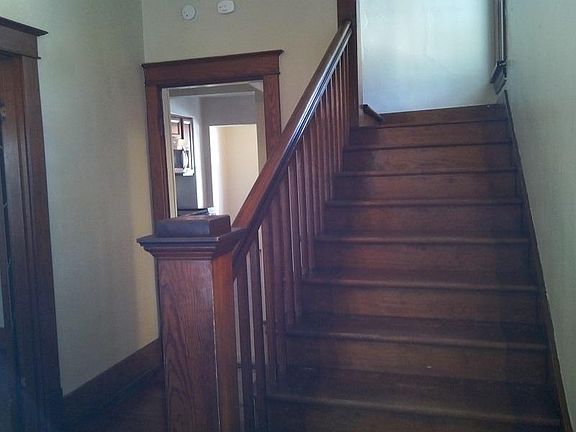 2nd image of 641 E Penning Ave