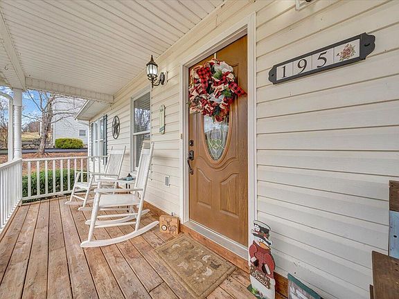 4th image of 195 Little Mountain Cir