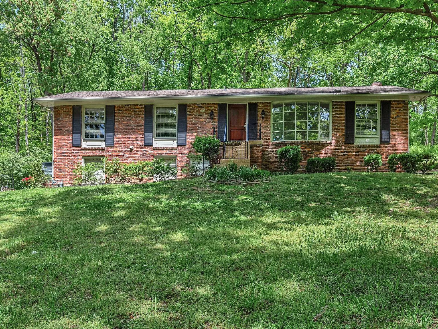 3 bed, 1453 sqft, $1,000 — Photo 1