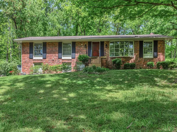 5734 Knob Rd, Nashville, TN 37209