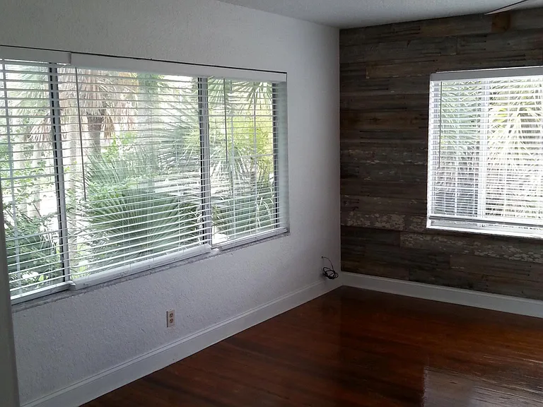 BONUS / 3RD BEDROOM / OFFICE