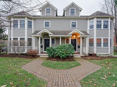 572 Auburn St, Newton, MA, 02466