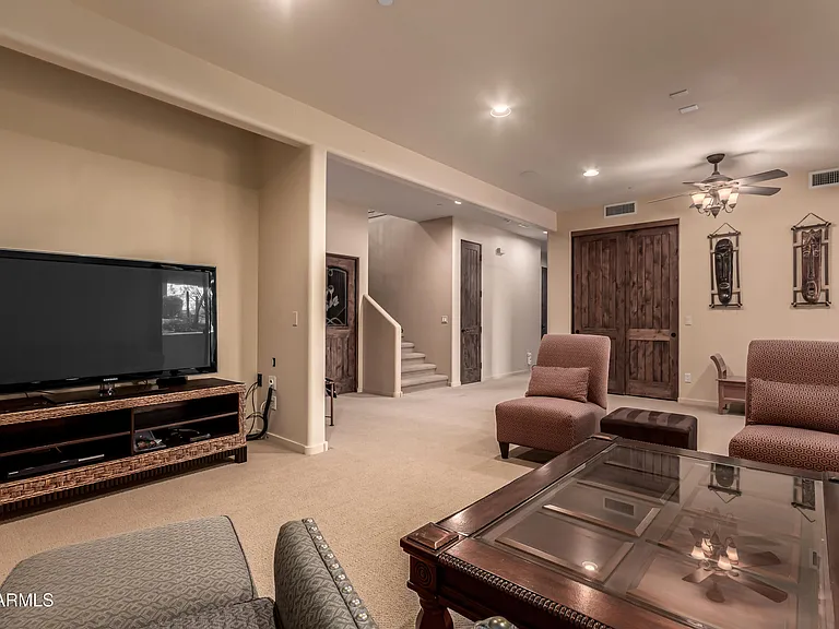 36138 N Summit Dr — Photo 39