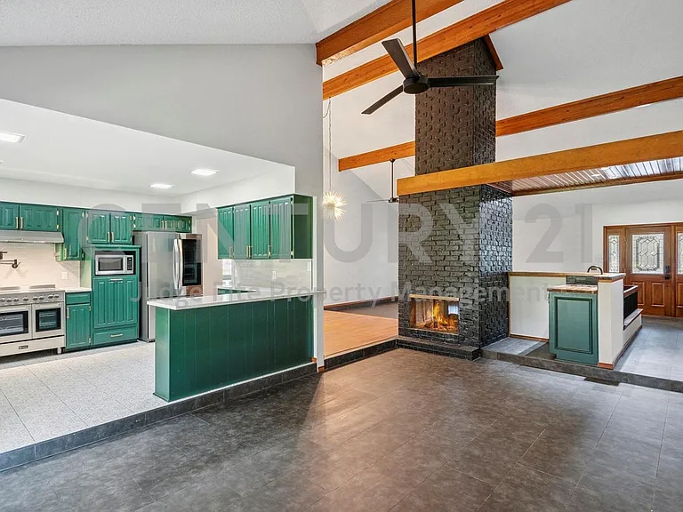 1308 Clubhouse Ct — Photo 11