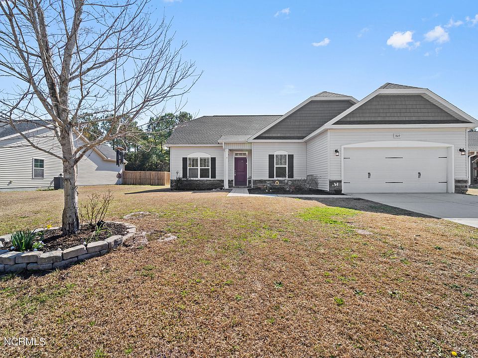 1st image of 809 Lavender Ct