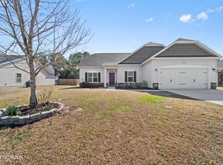 809 Lavender Ct, Hubert, NC 28539