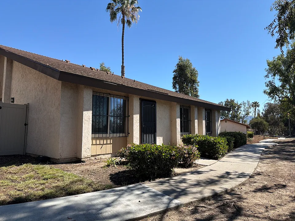 8119 Paradise Valley Ct