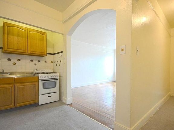 5th image of 755 Ocean Ave APT 4B