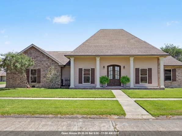210 Chantilly Dr, Houma, LA 70360