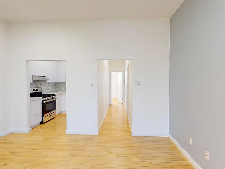1635 Gough Street — Photo 10