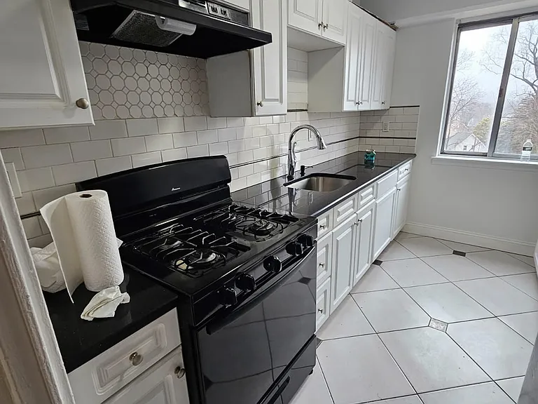 276 Prospect St #5H — Photo 6